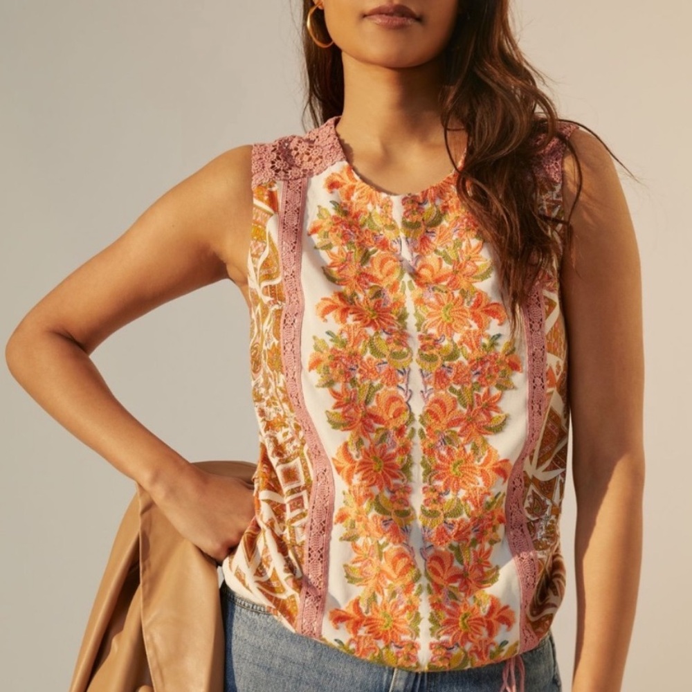 🔥TINY Anthropologie Floral Embroidered Sleeveless Blouse